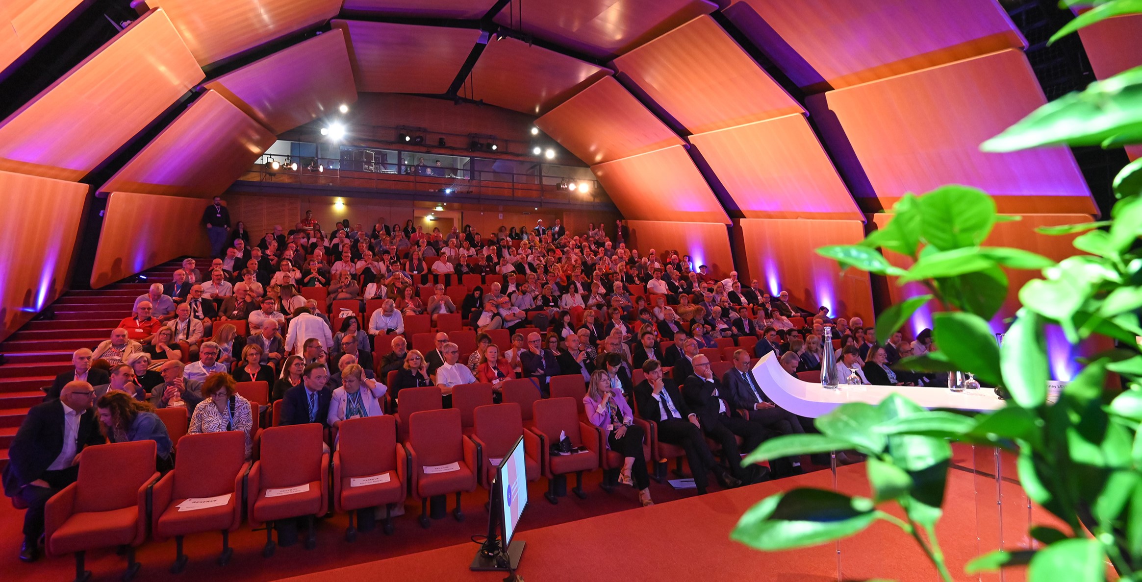 CentredeCongrès_AESIO_AuditoriumPasteur©NicolasRodet.jpg